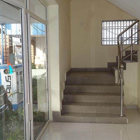 Hotel Nithin Krishna Tirupati Bagian luar foto